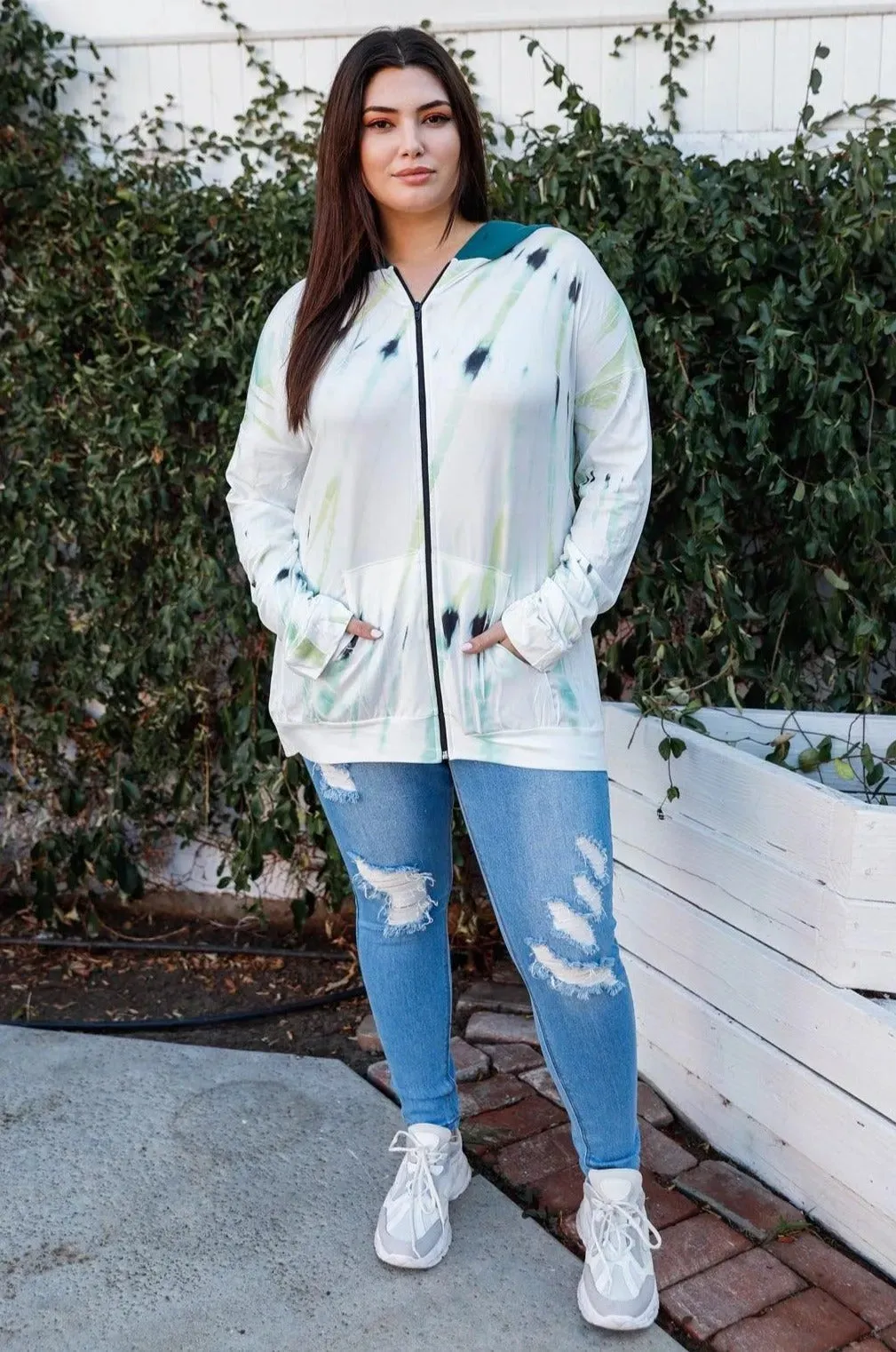 Plus Size White Green Feather Tie-Dye Print Contrast Camo Hood Zip Up Sweatshirt