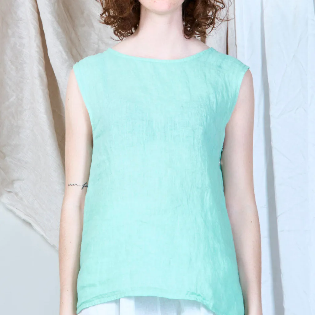 Sided buttoned linen tank wholesale